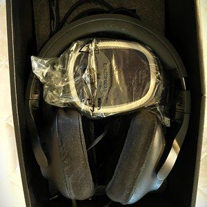Logitech Pro Gaming Headset  Pro Grade Mic for Pc, PC VR, Mac, Xbox One, Others